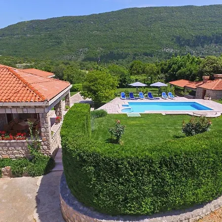 Sleeps 8 Pool Air Con Wifi Βίλα *